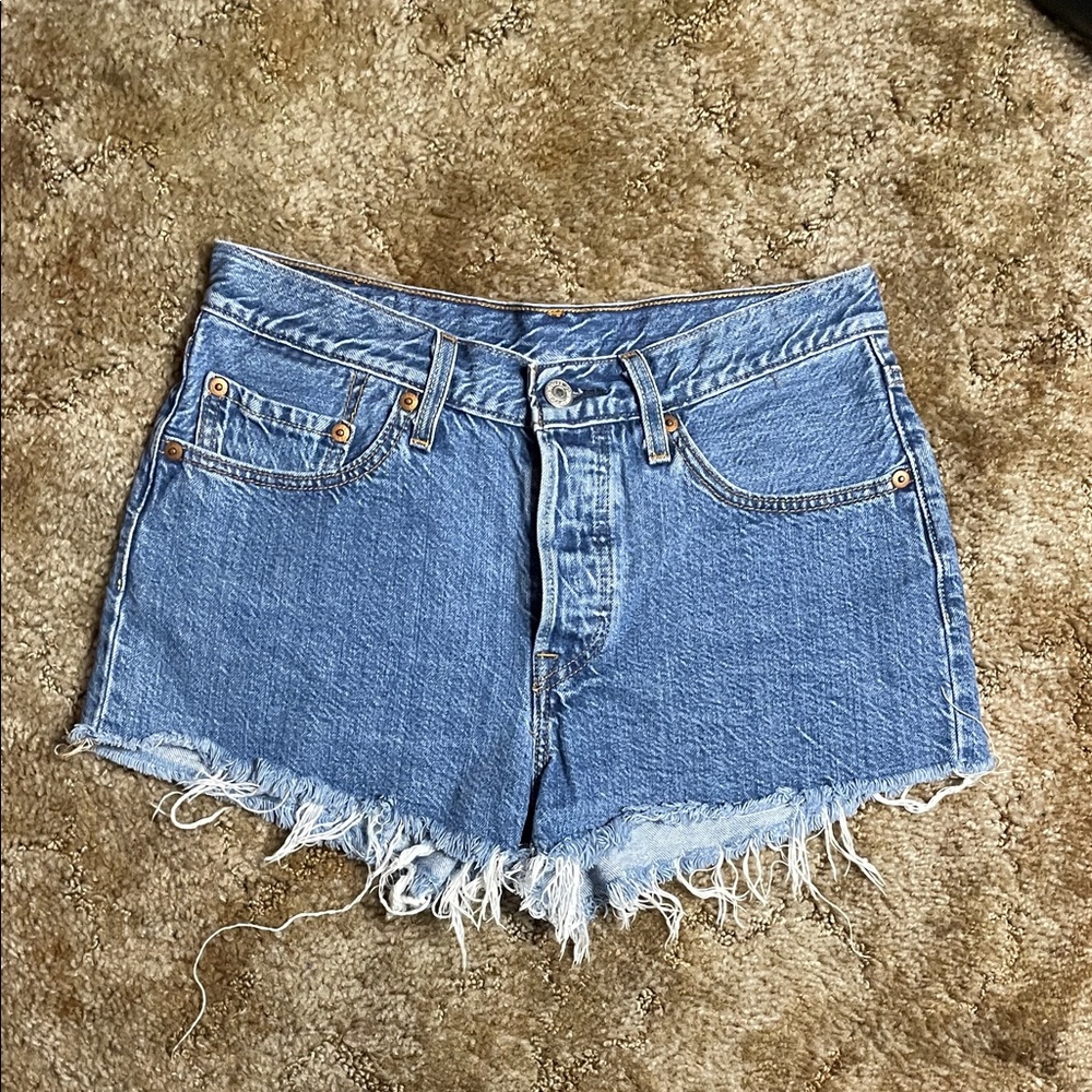 Levi’s Woman’s Denim Jean Shorts Size 27
